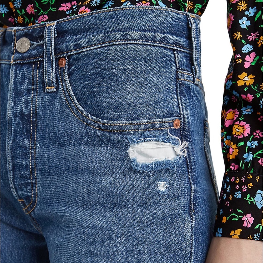 501 Levi Skinny - Ripped High Waisted